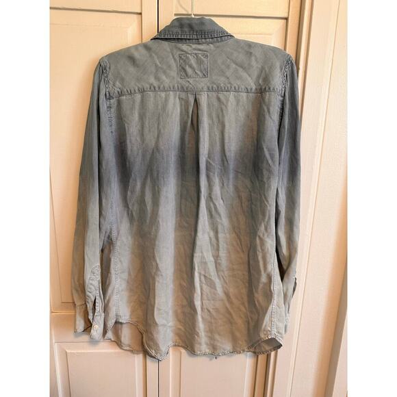 Rails Chambray Button Down Shirt Size Small - Picture 2 of 4